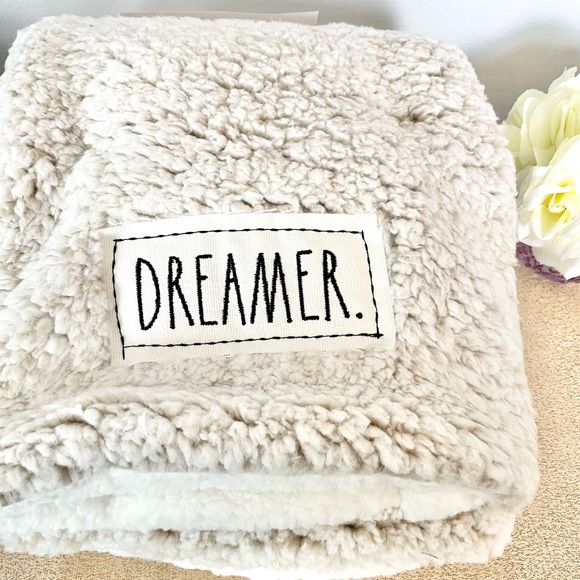 NWT Rae Dunn DREAMER Tipped Sherpa Baby Blanket - Picture 4 of 6